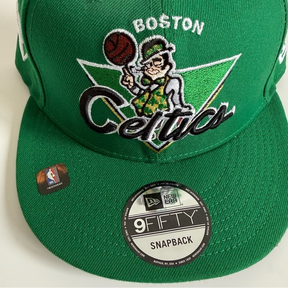NWT New Era Boston Celtics Green Snapback Hat - Picture 2 of 7